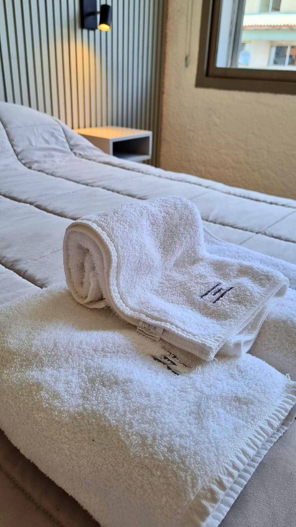 M382 Hotel Bariloche Экстерьер фото